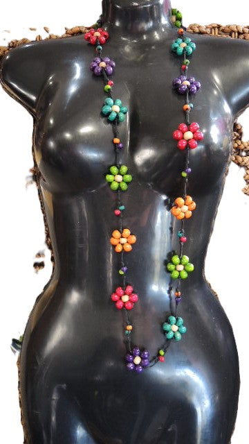 Long Daisy Necklace