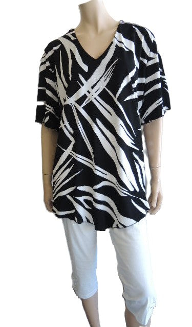 Shelz Stretch Black & White Top