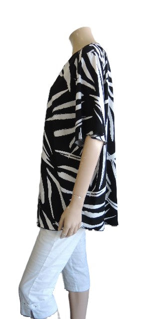 Shelz Stretch Black & White Top