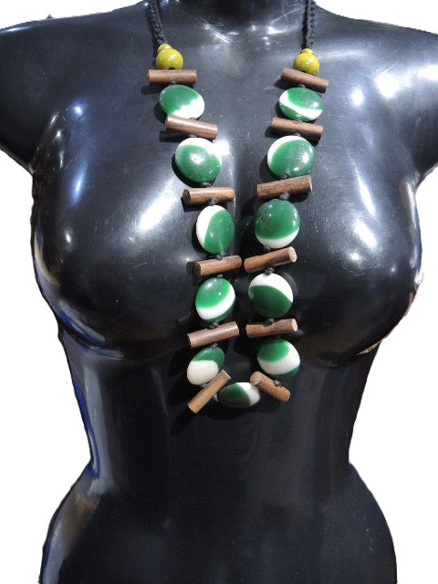 Green & White Acrylic Bead Necklace