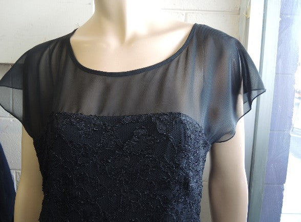 Eve Hunter Lace Dress (Navy or Black)