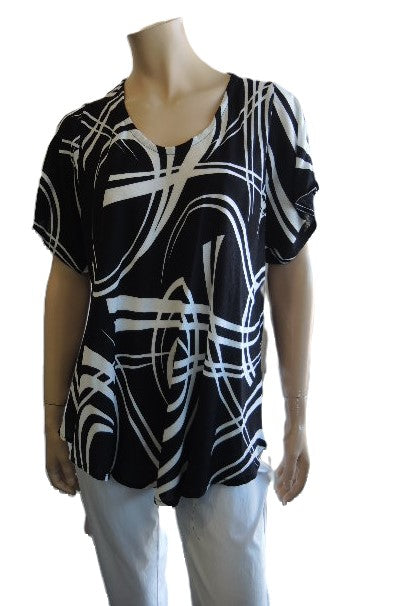 Black & White Crinkle Rayon Top