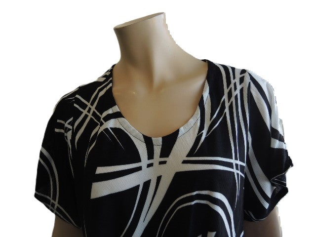 Black & White Crinkle Rayon Top