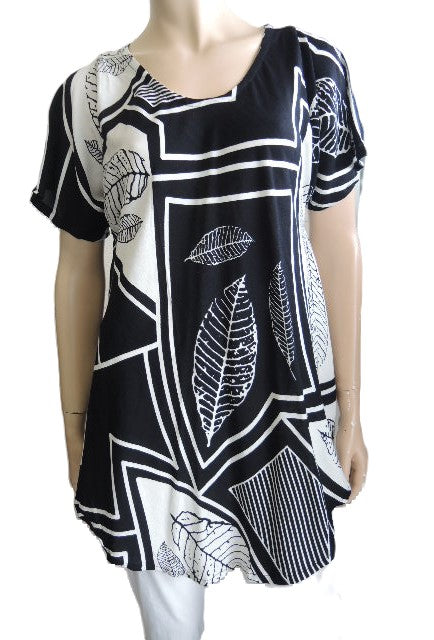 Black & White Crinkle Rayon Top